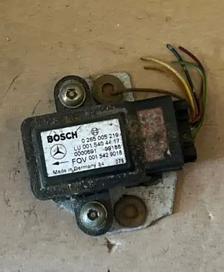 Mercedes-Benz A W168 ESP acceleration yaw rate sensor 0265005219