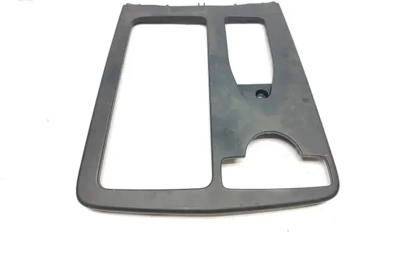 Mercedes-Benz C W204 Armrest A2046800107 81563 0005033012
