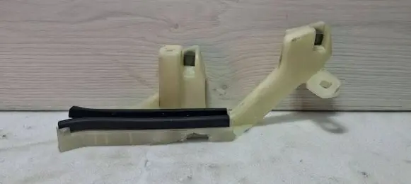 Opel Corsa F Front door windshield rail 9823206080