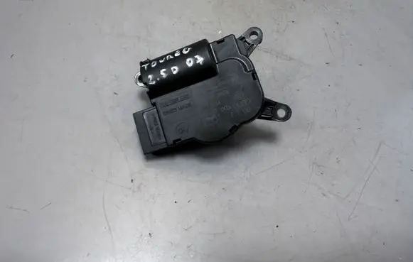 Volkswagen Touareg I Air flap motor/actuator 52411483R04 3093694 190207D