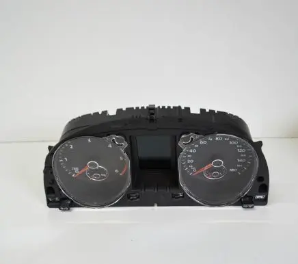 Volkswagen PASSAT CC Speedometer (instrument cluster) 3C8920971D