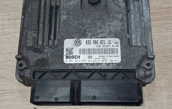 Volkswagen PASSAT B6 Engine control unit/module 03G906021JG