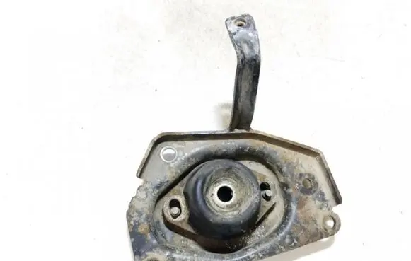 Engine mount bracket