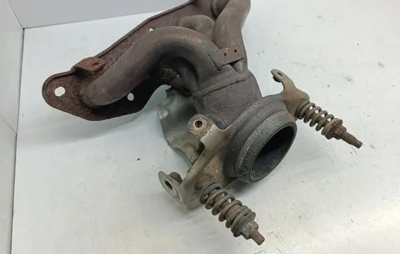 Nissan Note (E11) Exhaust manifold