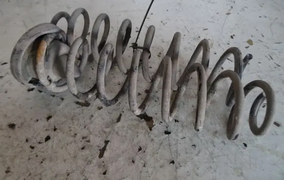 Suzuki Swift II Rear coil spring