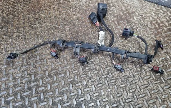 Volkswagen Arteon Fuel injector wires 06L971627AA 06L971824H