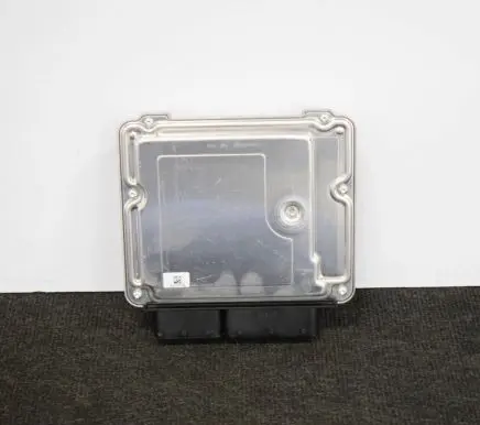 BMW 5 F10 F11 Engine control unit/module 0281018609 1039S51592