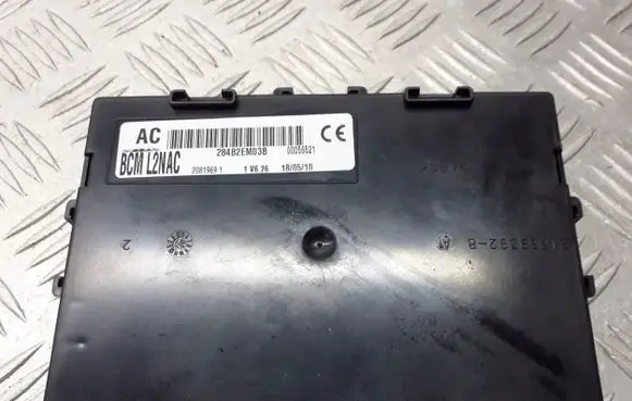 Nissan Note (E11) Fuse box set 284B2EM03B
