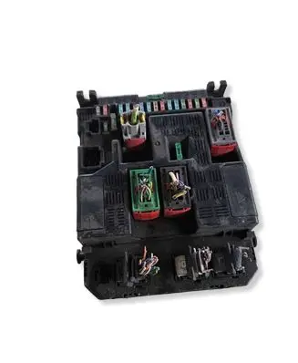 Peugeot 307 Fuse module 9644098180