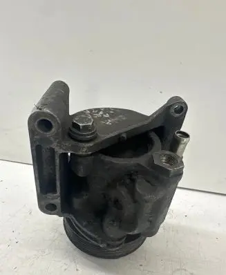 Renault Laguna I Power steering pump 26044897 7700100653