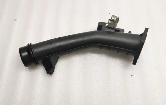 Mercedes-Benz B W246 W242 Intercooler hose/pipe A2700900844