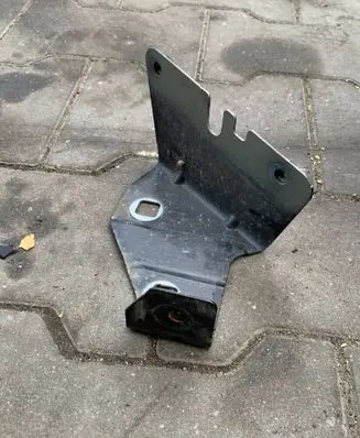 Renault Trafic III (X82) Fender mounting bracket 47903R