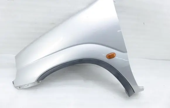 Suzuki Ignis Fender 
