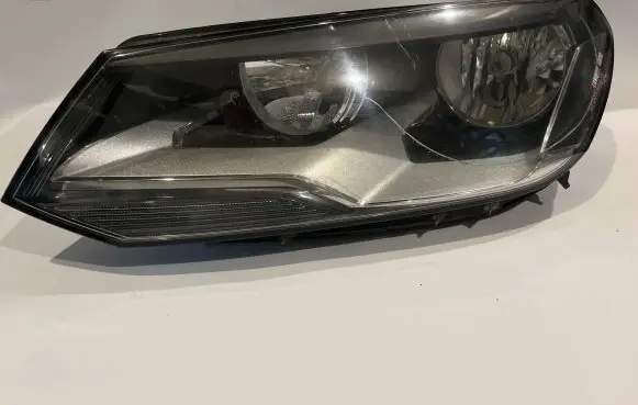 Volkswagen Touareg II Headlight/headlamp 7P1941005