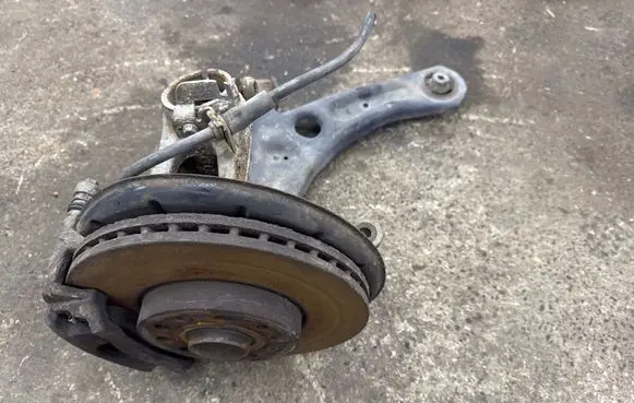 Volkswagen Caddy Front wheel hub spindle knuckle
