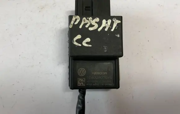 Volkswagen PASSAT CC Fuel pump relay 1K0906093K 10400400045