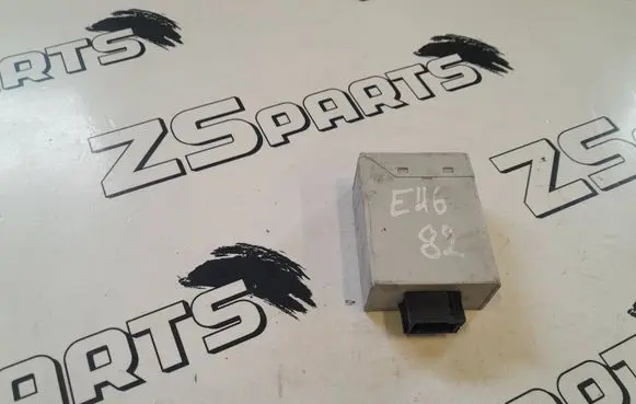 BMW 3 E46 Wing mirror control module 61358376506 05021100 8376506