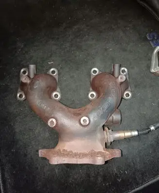 Nissan Primera Exhaust manifold 