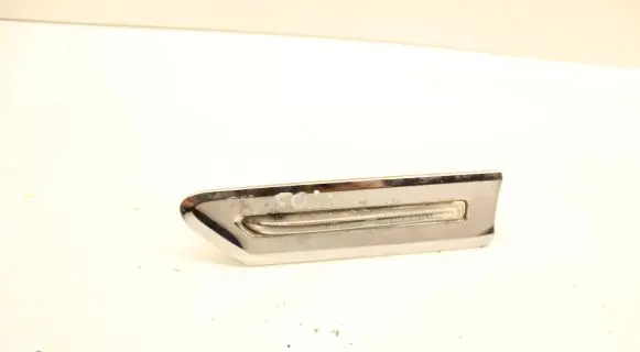 BMW 7 F01 F02 F03 F04 Front fender indicator light 7203371
