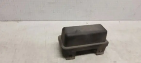 Opel Insignia A Relay mounting block 315938597