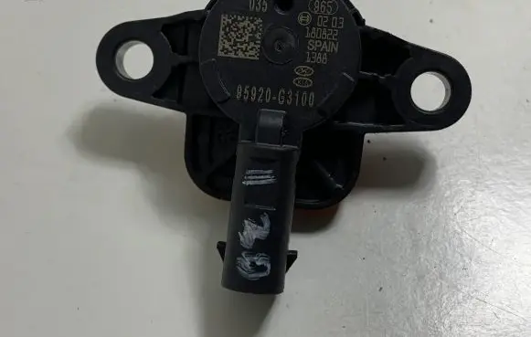 Hyundai i30 Airbag deployment crash/impact sensor 95920G3100
