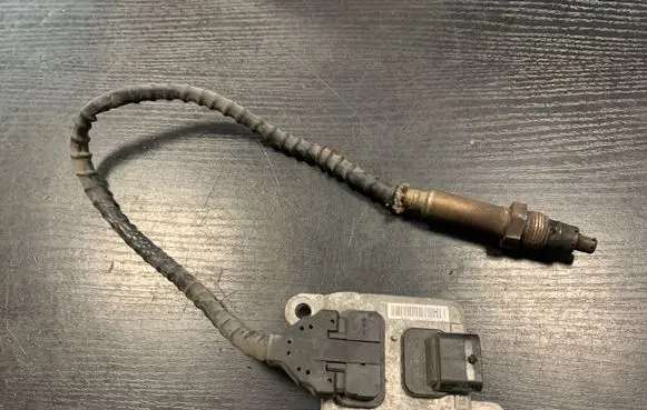 BMW 1 E81 E87 Lambda probe sensor 7587127