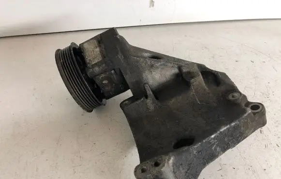 Opel Astra G Power steering pump 90502550