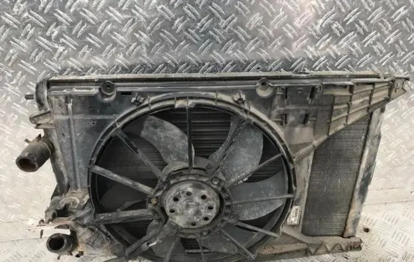 Renault Scenic I Coolant radiator 7700425842a rm1122
