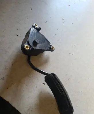 Renault Megane II Accelerator throttle pedal 8200153268 2464B 10268