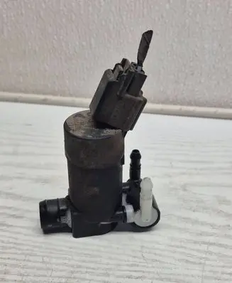 Volvo V70 Windscreen/windshield washer pump 1S7117K624FE T655C