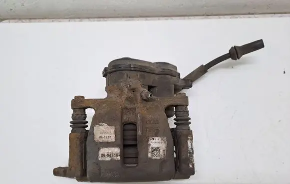 Audi A4 S4 B8 8K Rear brake caliper 3233547B 861922 0604718