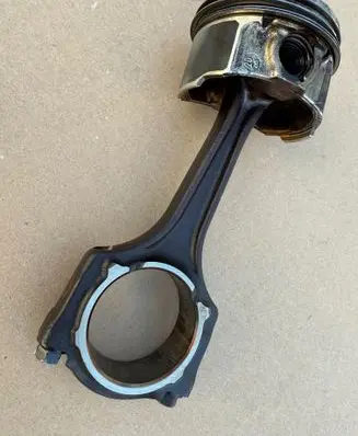Fiat Linea Piston with connecting rod 55210543