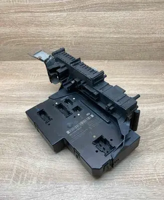 Mercedes-Benz E W212 Fuse module 2129003702 2125452832