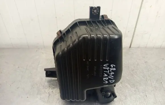 Suzuki Grand Vitara II Air filter box 78KA01