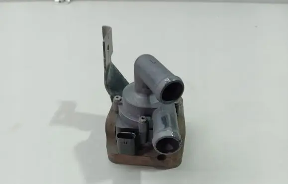 BMW 5 F10 F11 Electric auxiliary coolant/water pump 9239313