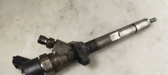 Peugeot 607 Fuel injector 9637277980