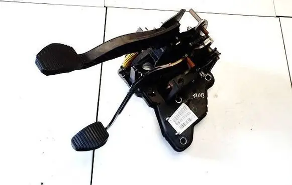 Peugeot 508 Clutch pedal 9681546080 9665382880