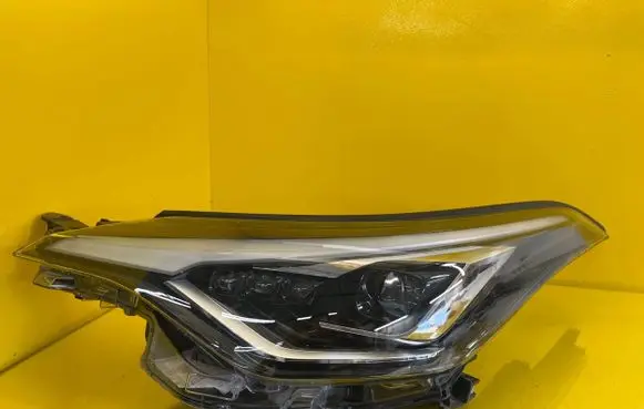 Toyota C-HR I Headlight/headlamp 81150-f4250