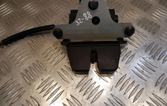 Volvo S80 Tailgate lock loop/hook striker 31335849 3288