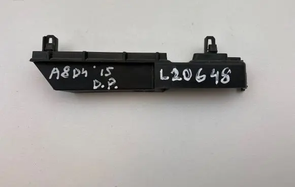 Audi A8 S8 D4 4H Front bumper mounting bracket 4H0807284A
