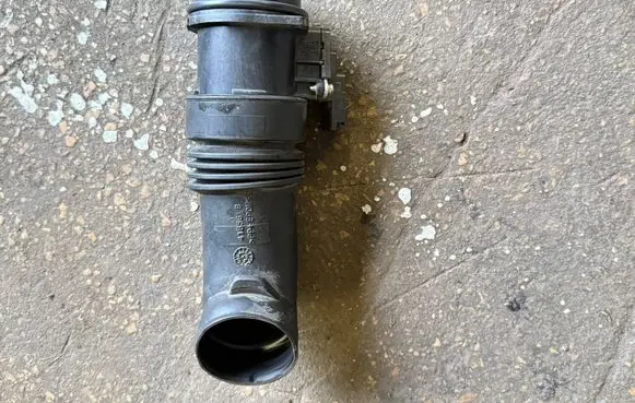 Peugeot 2008 I Mass air flow meter 9683282980