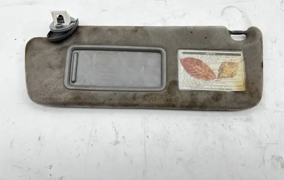 Toyota Land Cruiser (J120) Sun visor