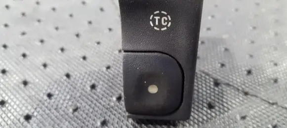 Traction control (ASR) switch