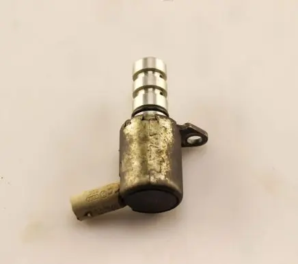 Audi A4 S4 B8 8K Oil pressure sensor 06H115243E