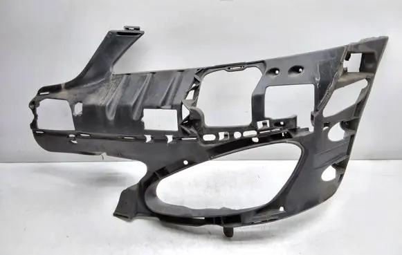 Mercedes-Benz S W221 Front bumper mounting bracket