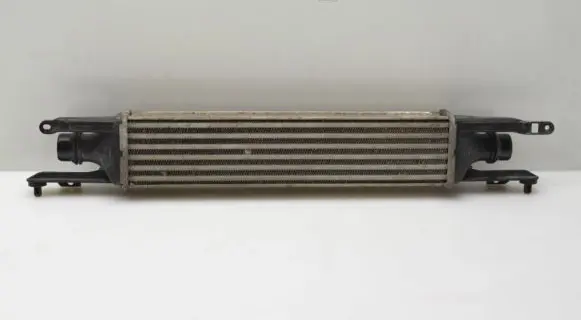 Opel Corsa D Intercooler radiator 440926702