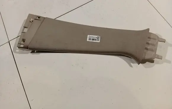 Renault Vel Satis (D) pillar trim (bottom) 8200005757