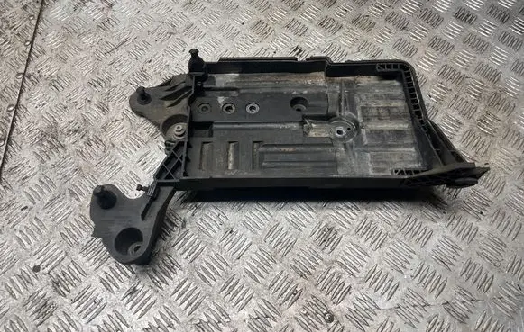 Seat Leon (5F) Battery tray 5Q0915331K
