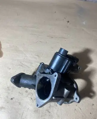 Volkswagen Golf Plus EGR valve 03G131501D 70067801 03G129637A