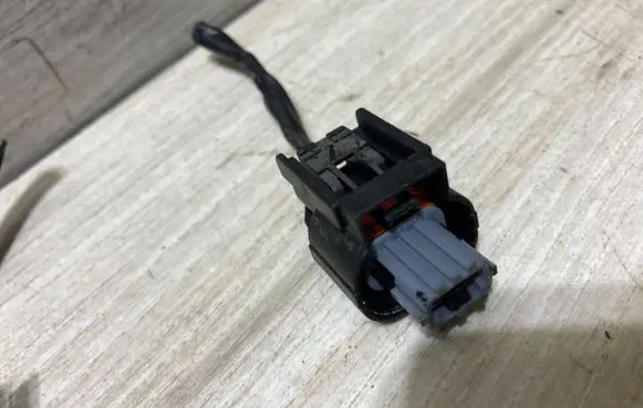 Ford Ecosport Fuel injector wires 
